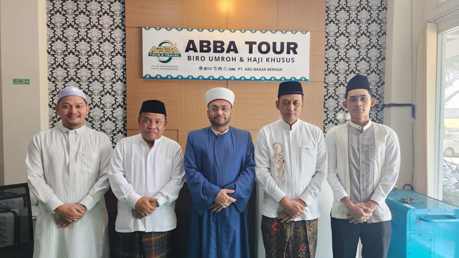 Silaturahmi Penuh Berkah: Kunjungan Istimewa Sayyid Ammar Azmi Arrafati Al Jailani ke Kantor ABBA Tour